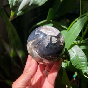 Volcanic agate sphere (N) | crystal (uv reactive)